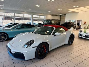 Porsche 911 Cabriolet Carrera 4 GTS — photo 4