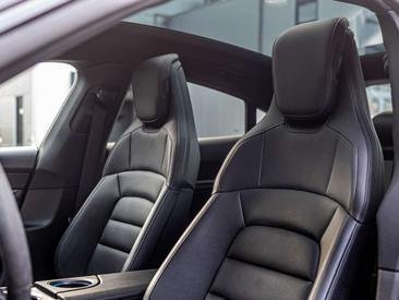 Porsche Taycan — photo 21