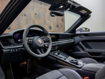 Porsche 911 Targa Targa 4 GTS — photo 18