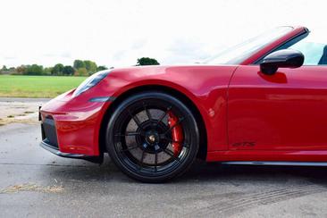 Porsche 911 Targa Targa 4 GTS — photo 19