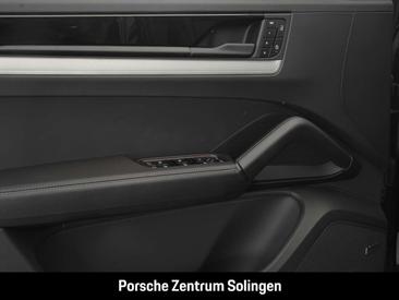Porsche Cayenne S E-Hybrid — photo 16