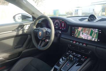 Porsche 911 Carrera GTS — photo 9