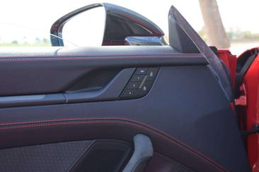 Porsche 911 Targa Targa 4 GTS — photo 36
