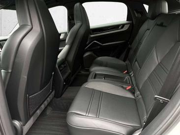 Porsche Cayenne S E-Hybrid — photo 13