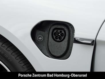 Porsche Taycan — photo 7