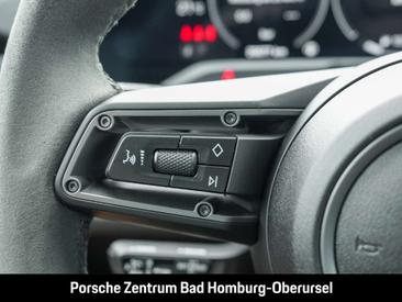 Porsche Taycan — photo 18