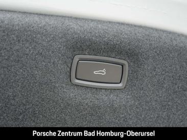 Porsche Taycan — photo 29