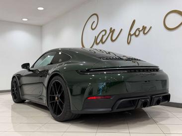Porsche 911 Carrera GTS — photo 12