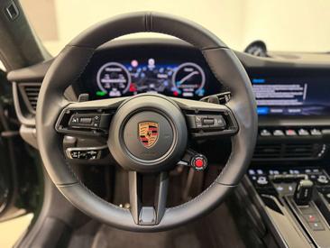 Porsche 911 Carrera GTS — photo 18