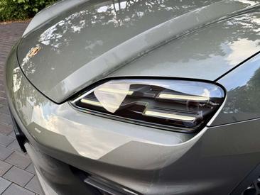 Porsche Macan I Electric — photo 5