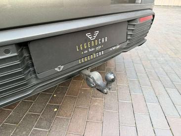 Porsche Macan I Electric — photo 12