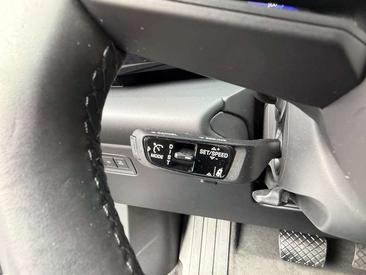 Porsche Macan I Electric — photo 32