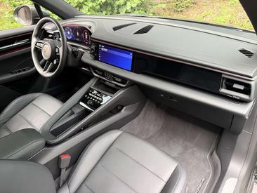 Porsche Macan I Electric — photo 42