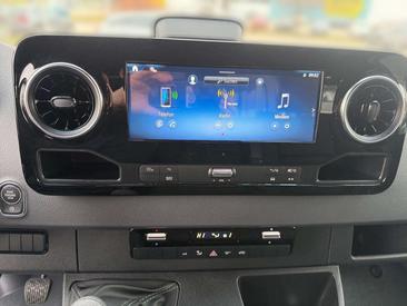 Mercedes Sprinter Van 316 D — photo 13