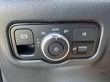 Mercedes Vito Van 119 D — photo 10