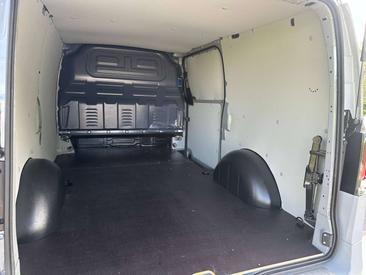 Mercedes Vito Van 119 D — photo 27