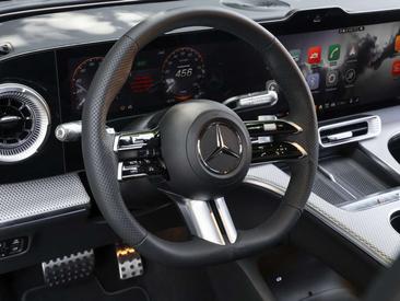 Mercedes GLC 400 — photo 16