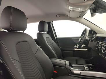 Mercedes GLB 180 D — photo 10