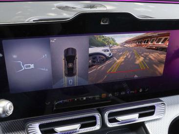 Mercedes GLC 400 — photo 17