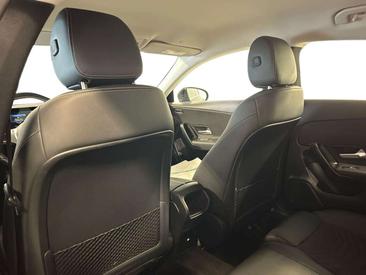 Mercedes CLA Berline 180 D — photo 18