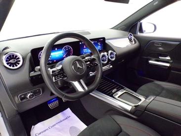 Mercedes GLA 200d — photo 11