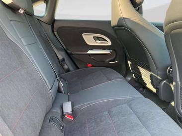 Mercedes CLA Berline 350 — photo 12