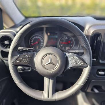 Mercedes Vito Van 116 D — photo 10