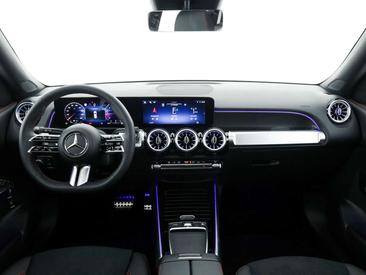 Mercedes GLB 200d — photo 9