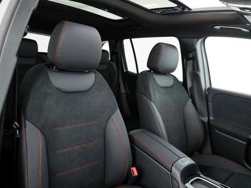 Mercedes GLB 200d — photo 12