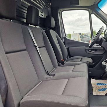 Mercedes Sprinter Van 316 D — photo 6
