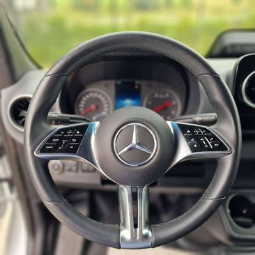 Mercedes Sprinter Van 316 D — photo 7