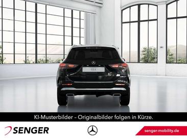 Mercedes GLA 200 — photo 5