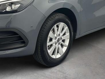 Mercedes EQT Van 200 — photo 7