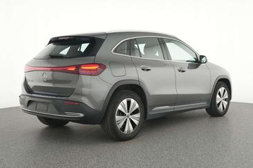 Mercedes EQA 250 — photo 4