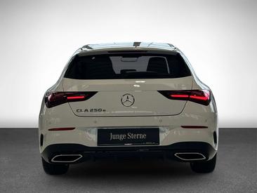 Mercedes CLA Berline 250 E — photo 4