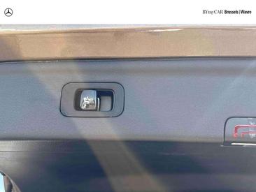 Mercedes EQE SUV 350+ Star Edition — photo 12