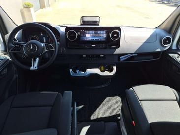Mercedes Sprinter Van 316 D — photo 8