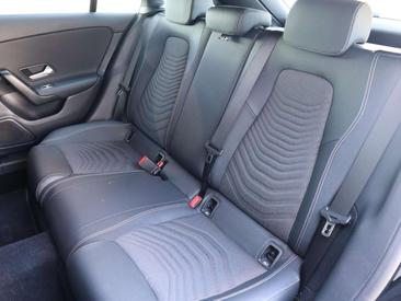 Mercedes CLA Berline 180 — photo 9