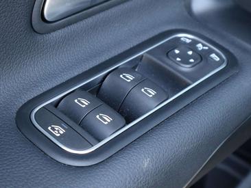 Mercedes CLA Berline 180 — photo 13