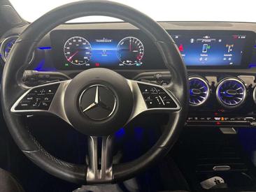 Mercedes Classe A Berline 250 E — photo 11