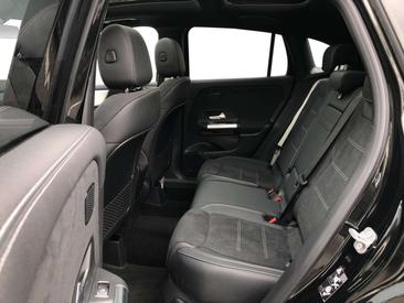 Mercedes GLA 200 — photo 10