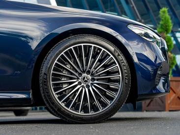 Mercedes Classe E Berline 300 E — photo 11