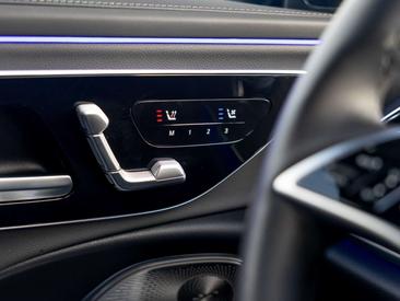 Mercedes Classe E Berline 300 E — photo 12