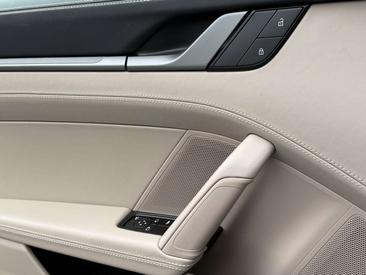 Porsche 992 I Targa 4S — photo 4