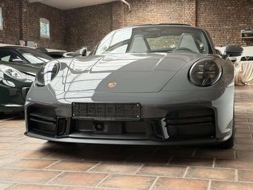 Porsche 992 I Targa 4S — photo 12