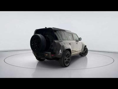 Land Rover Defender P635