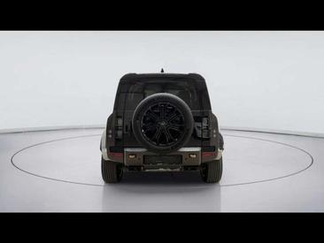 Land Rover Defender P635 — photo 4