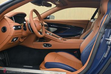 Aston Martin DB12 V8 — photo 10