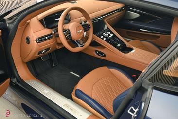 Aston Martin DB12 V8 — photo 11