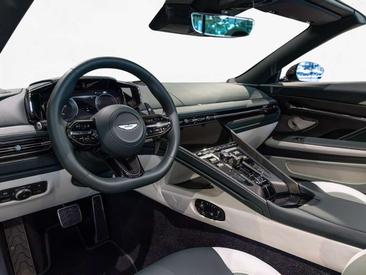 Aston Martin DB12 V8 — photo 2